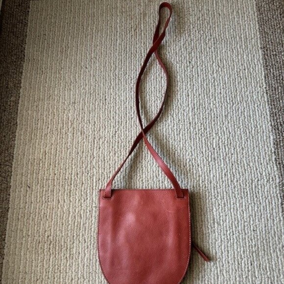 Madewell The Knot Crossbody Bag in Faux Fur and cherry red burgundy leather - Picture 3 of 6